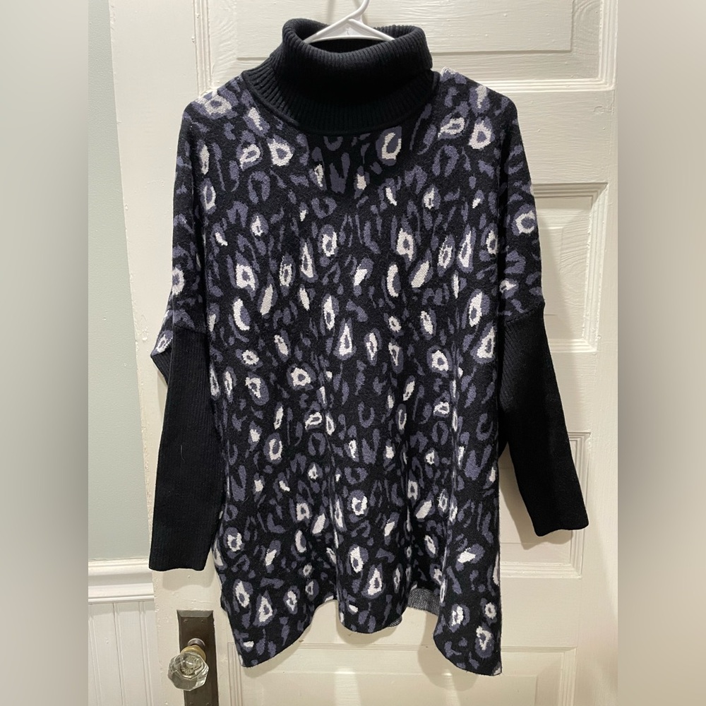 Black and Gray Animal Print Turtleneck Sweater, Tunic Length, Size Medium